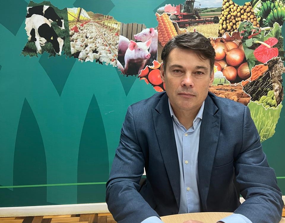 Clemerson Argenton Pedrozo recomenda que produtores e empresários rurais aproveitem a Semana Nacional da Regularização Tributária para verificar eventuais pendências e analisar as possibilidades de negociação.
